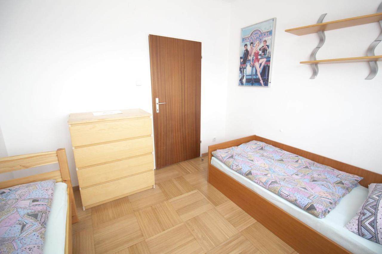 Geraeumige Ferienwohnung Im Zentrum 圣珀尔滕 外观 照片