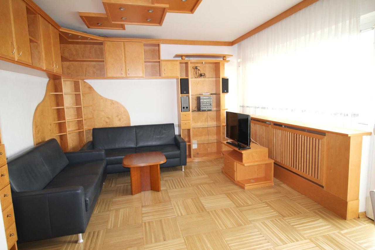 Geraeumige Ferienwohnung Im Zentrum 圣珀尔滕 外观 照片